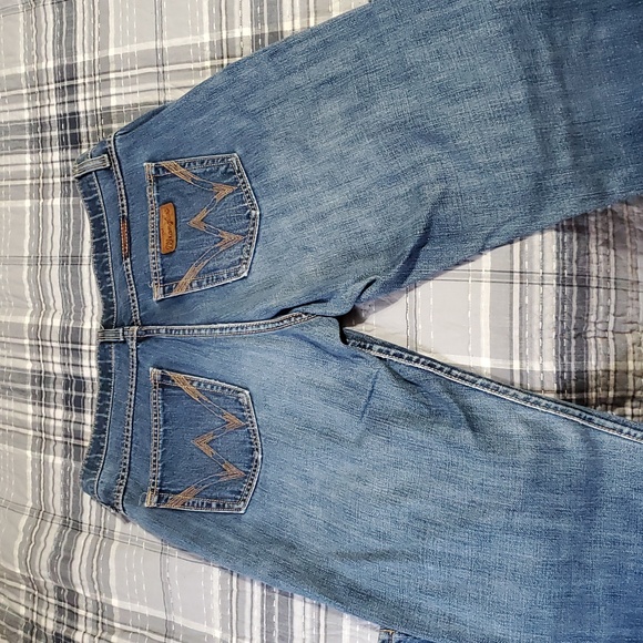 Wrangler Cowgirl Cut Jeans - Picture 3 of 9